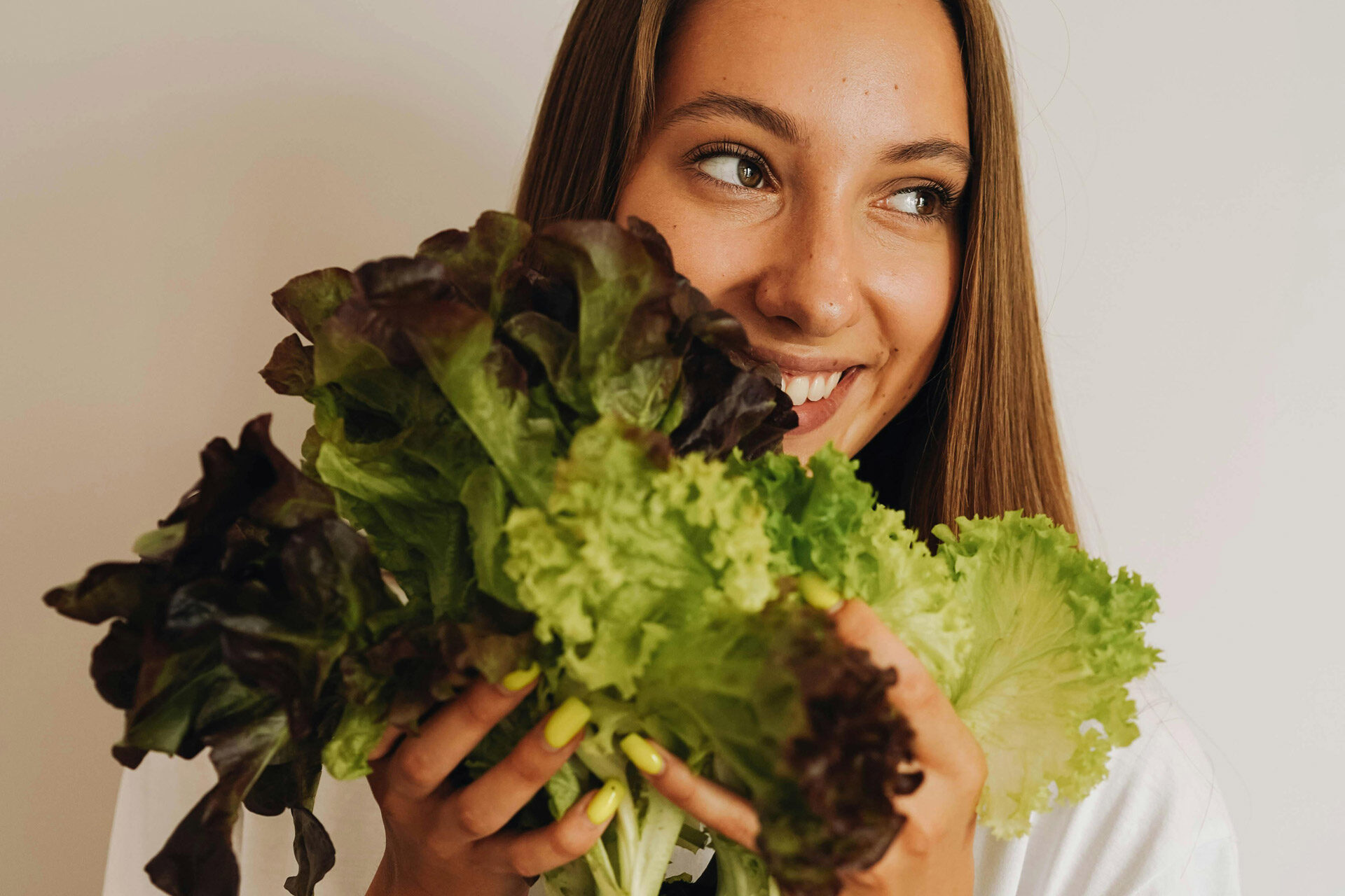 Comment sublimer une simple salade avec du fromage râpé ?