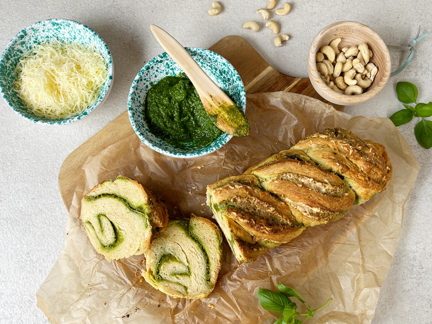 Brioche met pesto