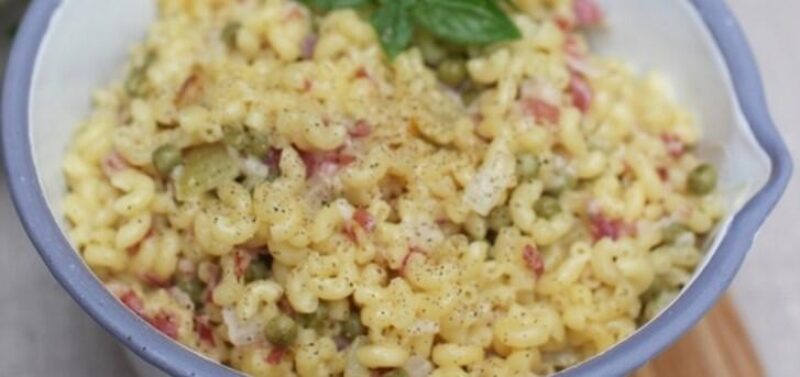 Risotto de coquillettes, pancetta & petits pois