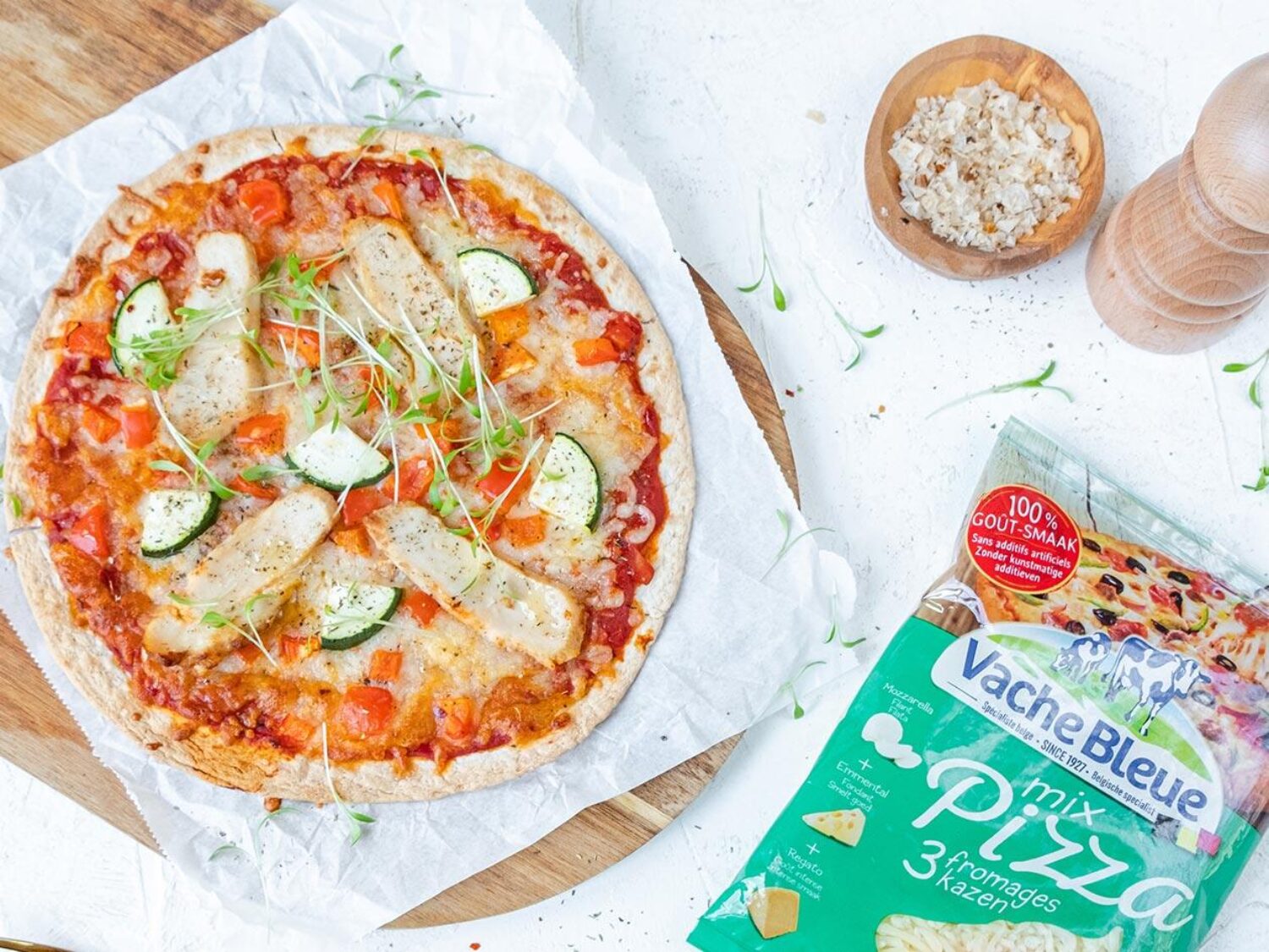 Pizza-wrap au poulet, à la courgette et au poivron